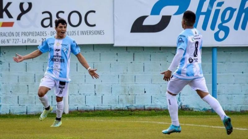 Argentino de Quilmes goleó y es escolta del campeón Talleres de